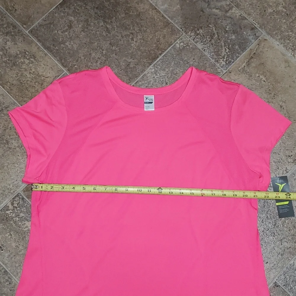 Sale 💥3/$30 Old Navy Active Go-Dry Athletic Short Skeve Shirt
